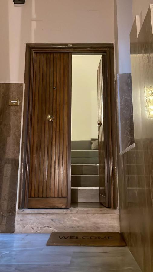 Irex Trevi Fountain Private Apartment Рим Экстерьер фото