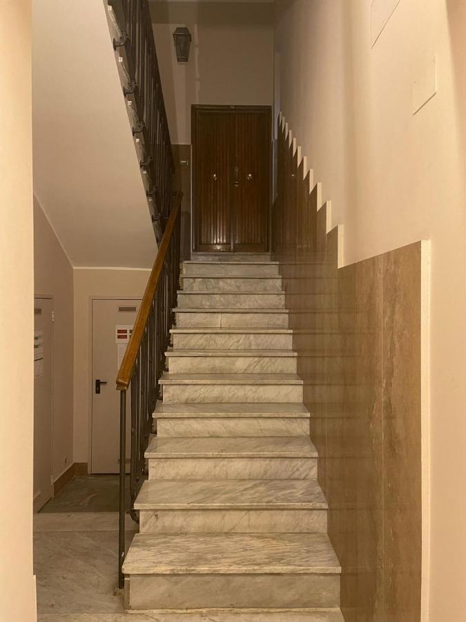Irex Trevi Fountain Private Apartment Рим Экстерьер фото